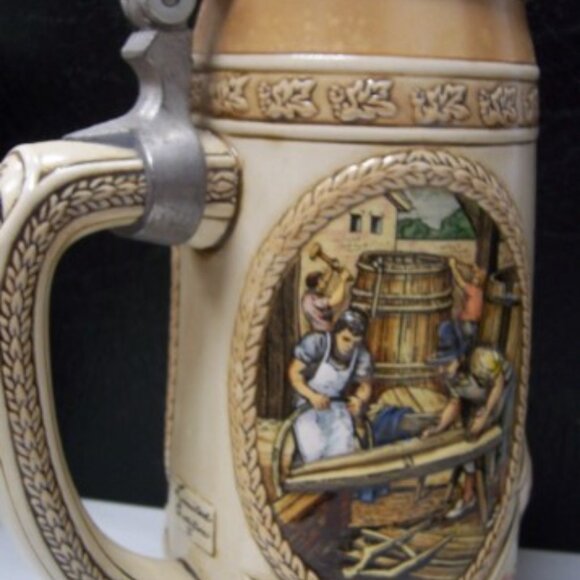 Anheuser-Busch A Tradition Of Quality Stein - Picture 3 of 3